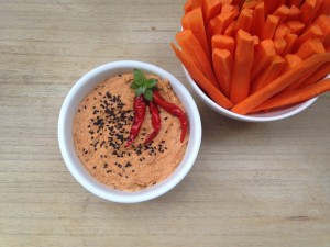 hummus z suszonymi pomidorami